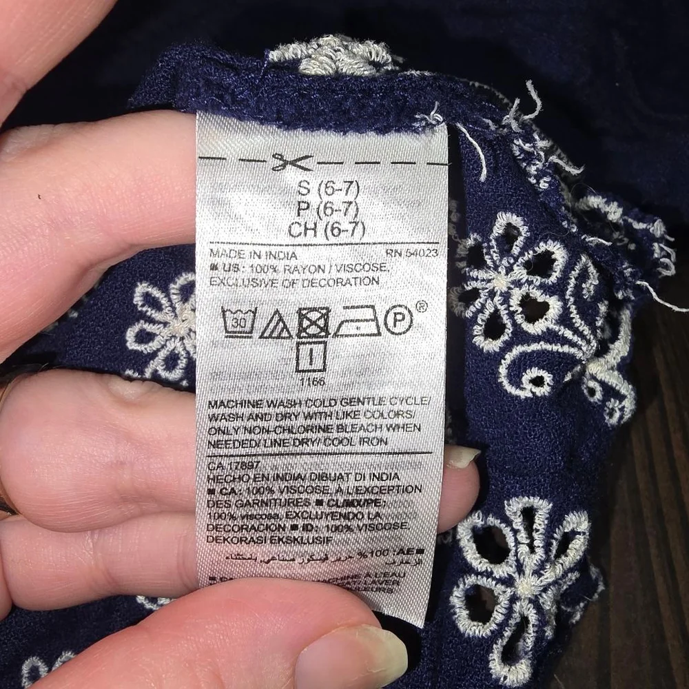 Girls Old Navy Blouse Blue White Embroidered Size S